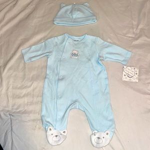 Nordstrom footie with matching hat